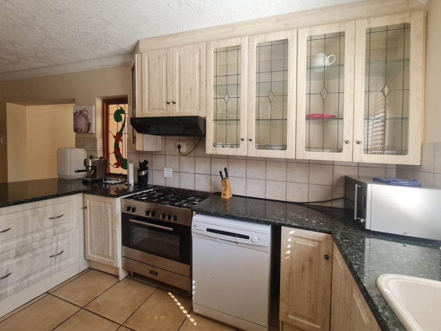 To Let 2 Bedroom Property for Rent in Pecanwood Estate North West